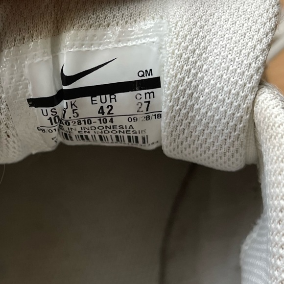 Nike Sneakers - Picture 4 of 7